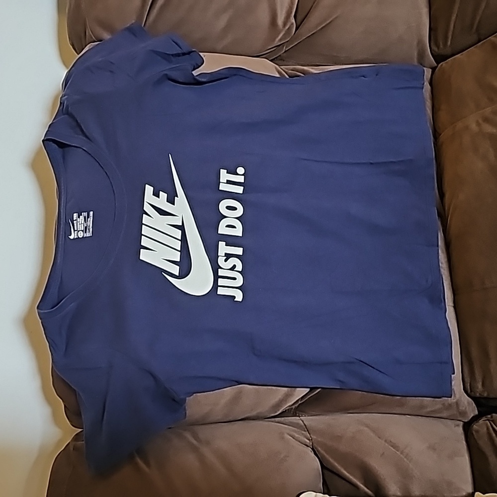 Nike tee